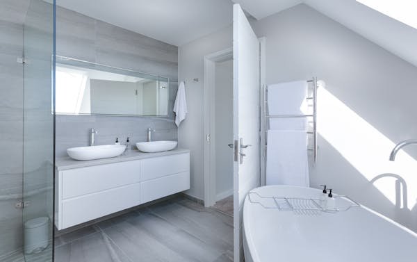 Rénovation salle de bain à Strasbourg : design et confort sur-mesure